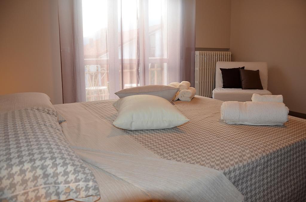 B&B Panorama إيزِيو الغرفة الصورة